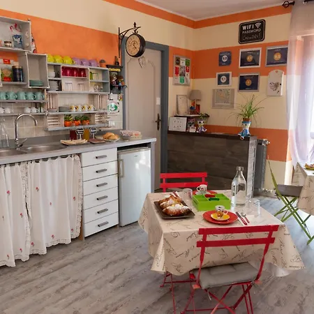 Caicai Bed And Breakfast-2